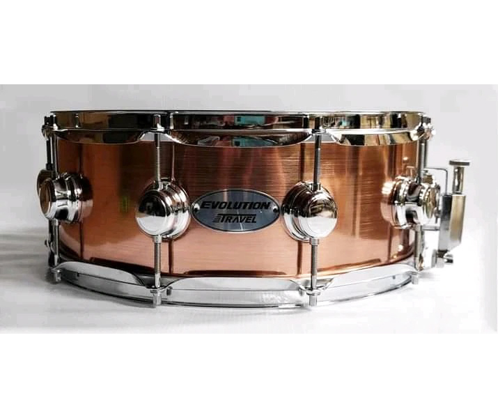 Batería Acústica Evolution Color Bronce De 4 Piezas 