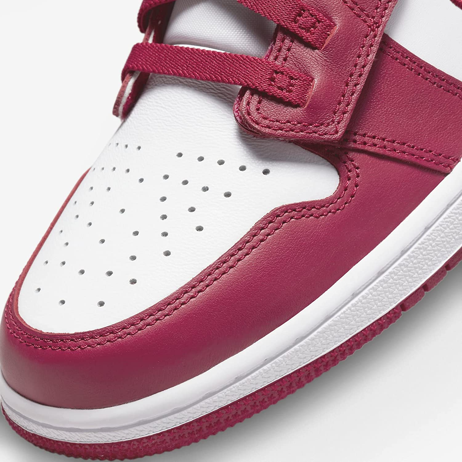 Tenis Nike Air Jordan 1 Hi FlyEase Cardinal Red