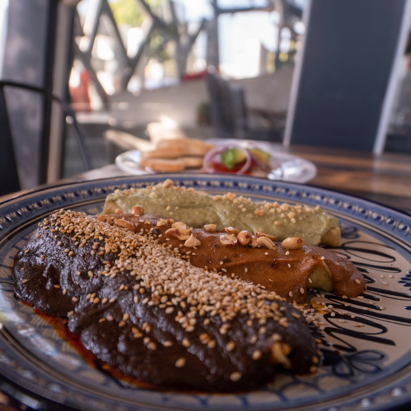 Mole poblano almendrado con ajonjolí Santa Monica 500 gr