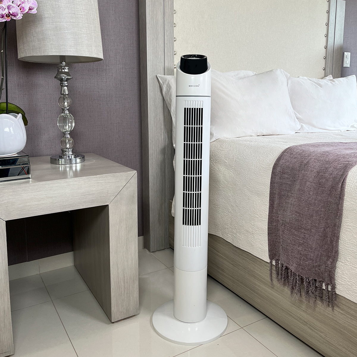 Ventilador de torre con ionizador Oscila 109cm Blanco + control remoto Beckon