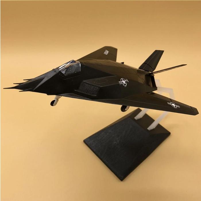 Jet Supersónico de Combate MXFNK-001-27 172 F-117 NightHawk by Lockheed Martin 39x6x26cm MetalPlástico Base Plástico Negro, F-117 NightHawk