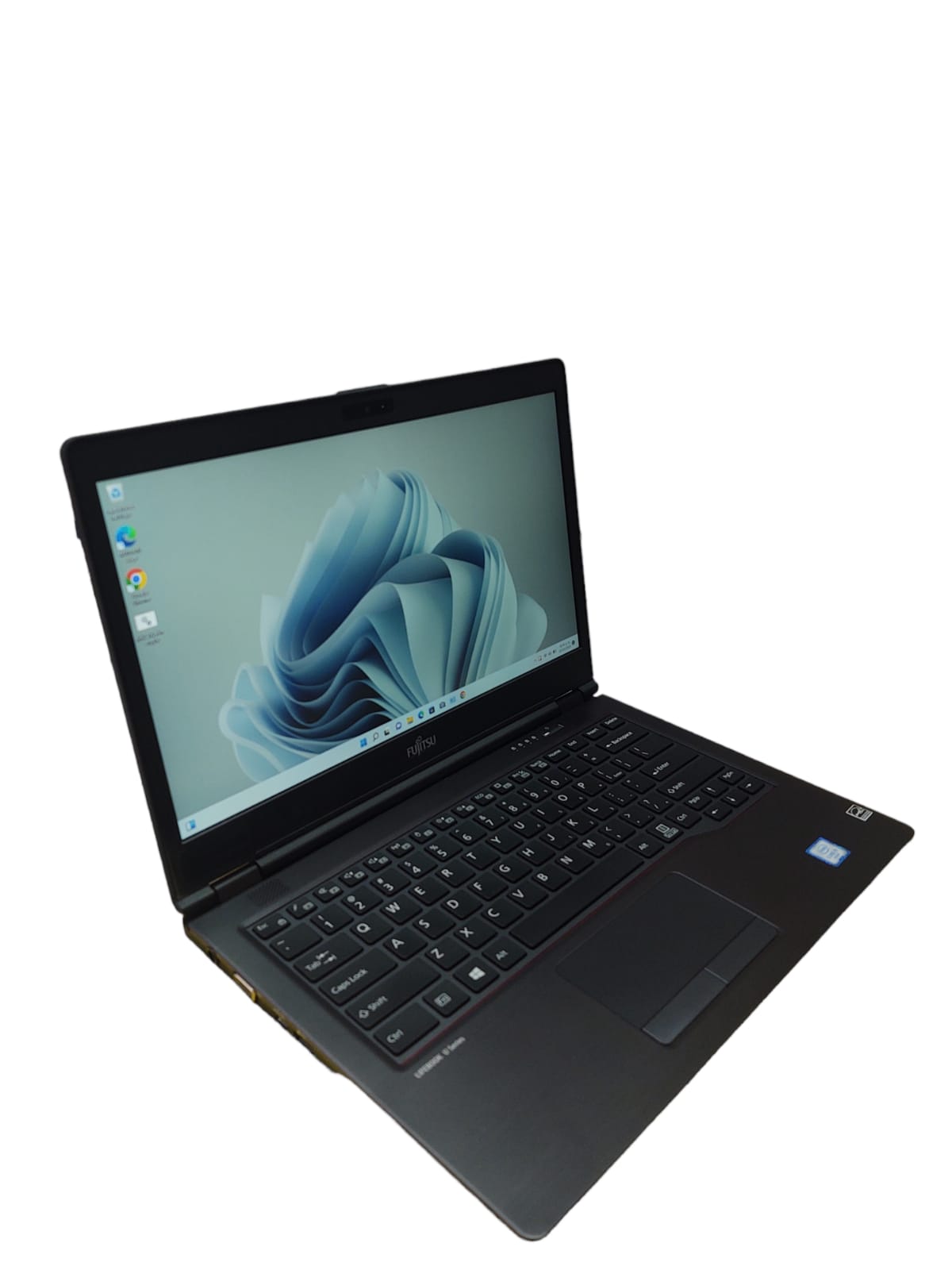 Laptop FUJITSU LIFEBOOK U SERIES, i5 - 7ma GEN, 8 GB RAM, 128 DISCO 