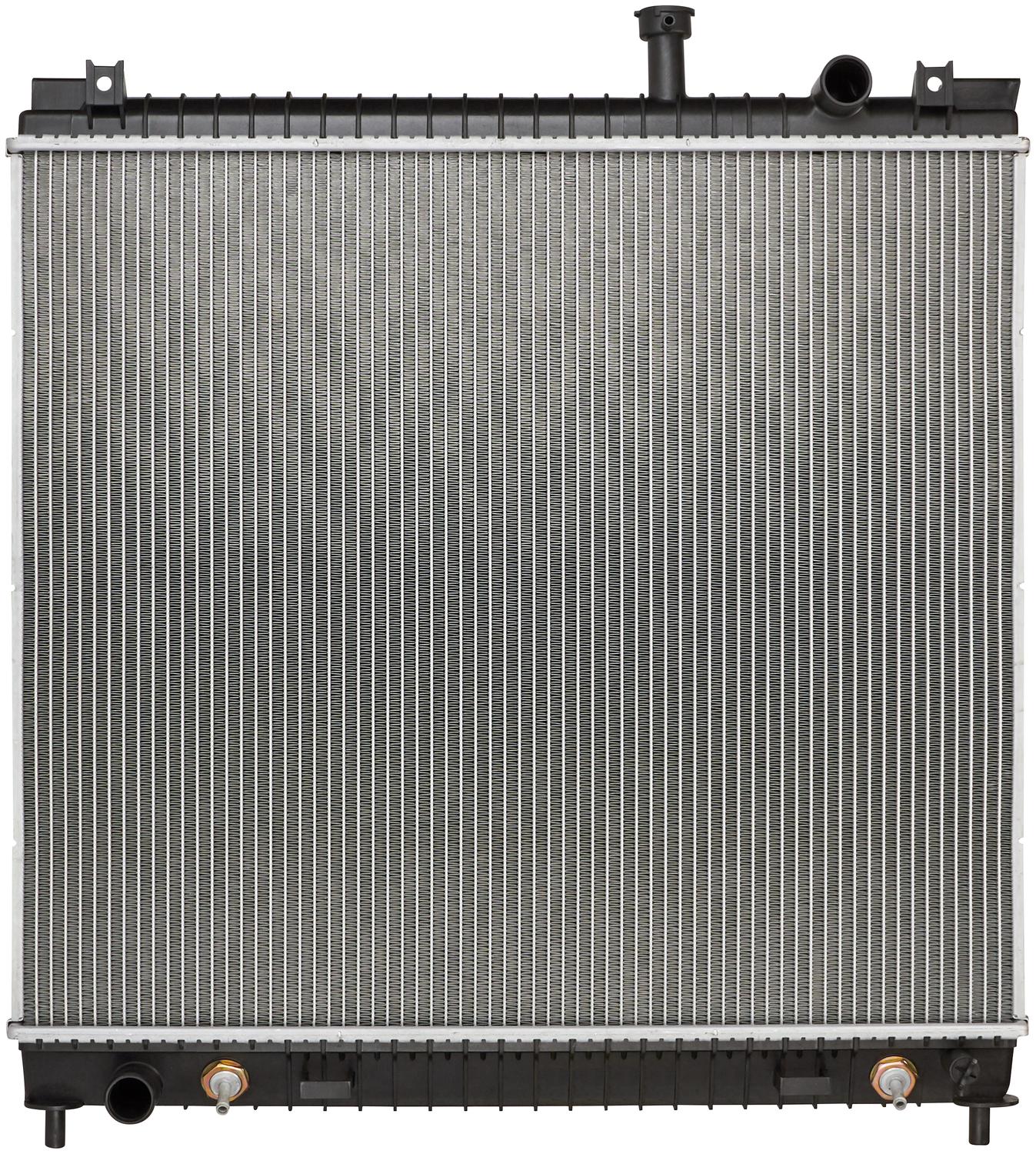 Radiador Nissan Titan 5.6L V8 2004 2005 2006 2007 2008 2009 2010 2011 2012 2013 2014 2015