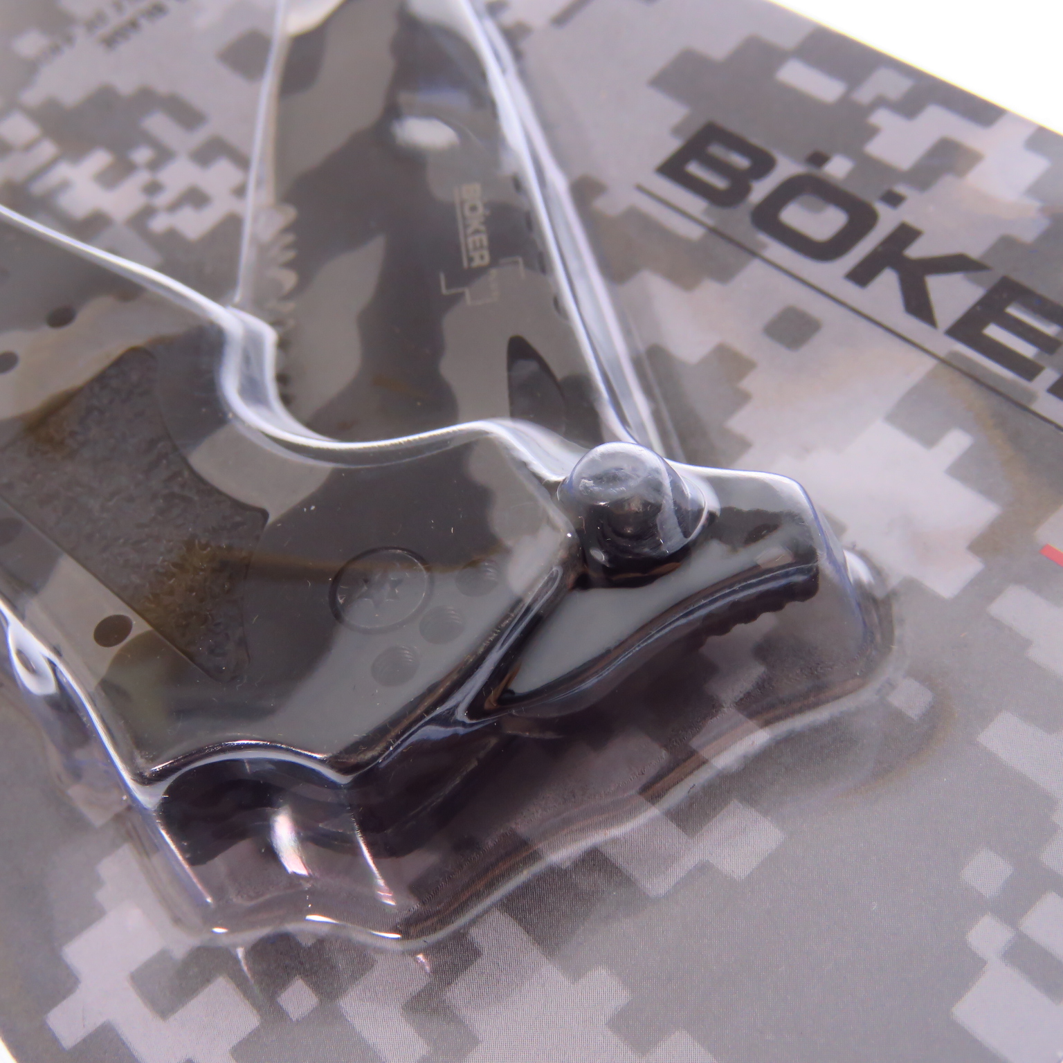Boptk118 Boker Plus Navaja Defender Tactical Accu Camo Clp
