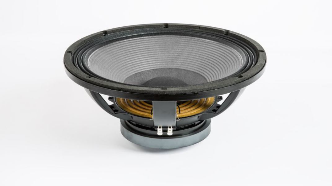 Bocina Eighteen Sound 18 18LW2420/8