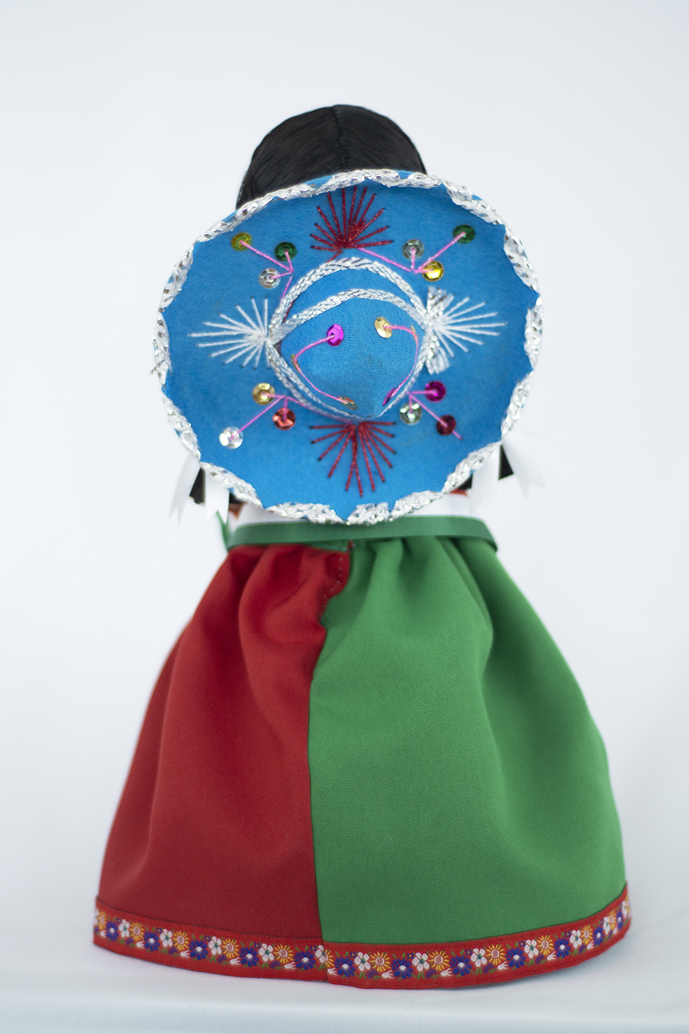 Eulalia Colecciones Muñeca Mexicana Modelo Mexicana, Pieza de Colección de 34 cm. Hecha a Mano. Águila bordada, sombrero y accesorios de colores.