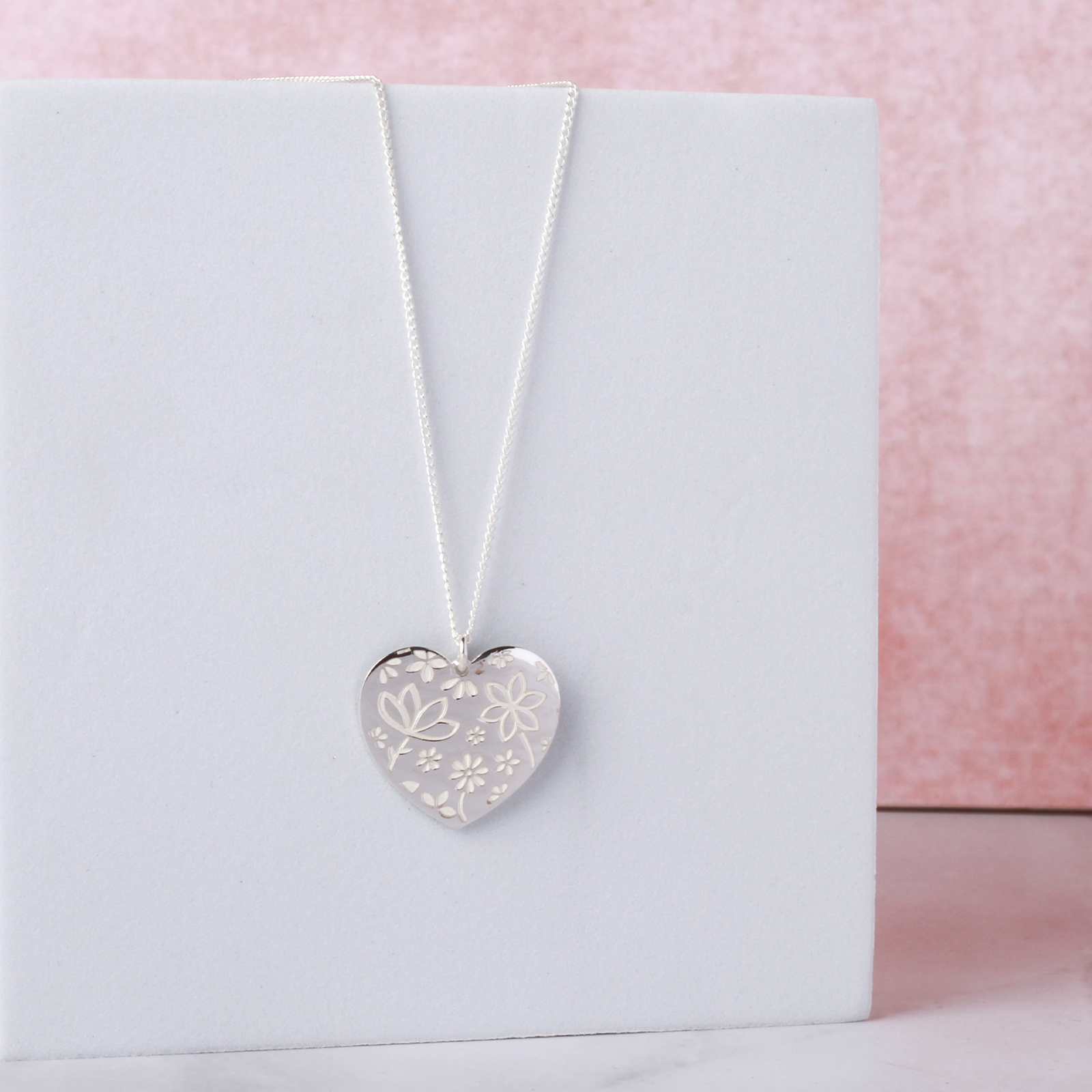 Dije corazón Querer de plata .925 con cadena ajustable de 50cm, Colección Querer, Joyería para Mujer de Anante Joyería