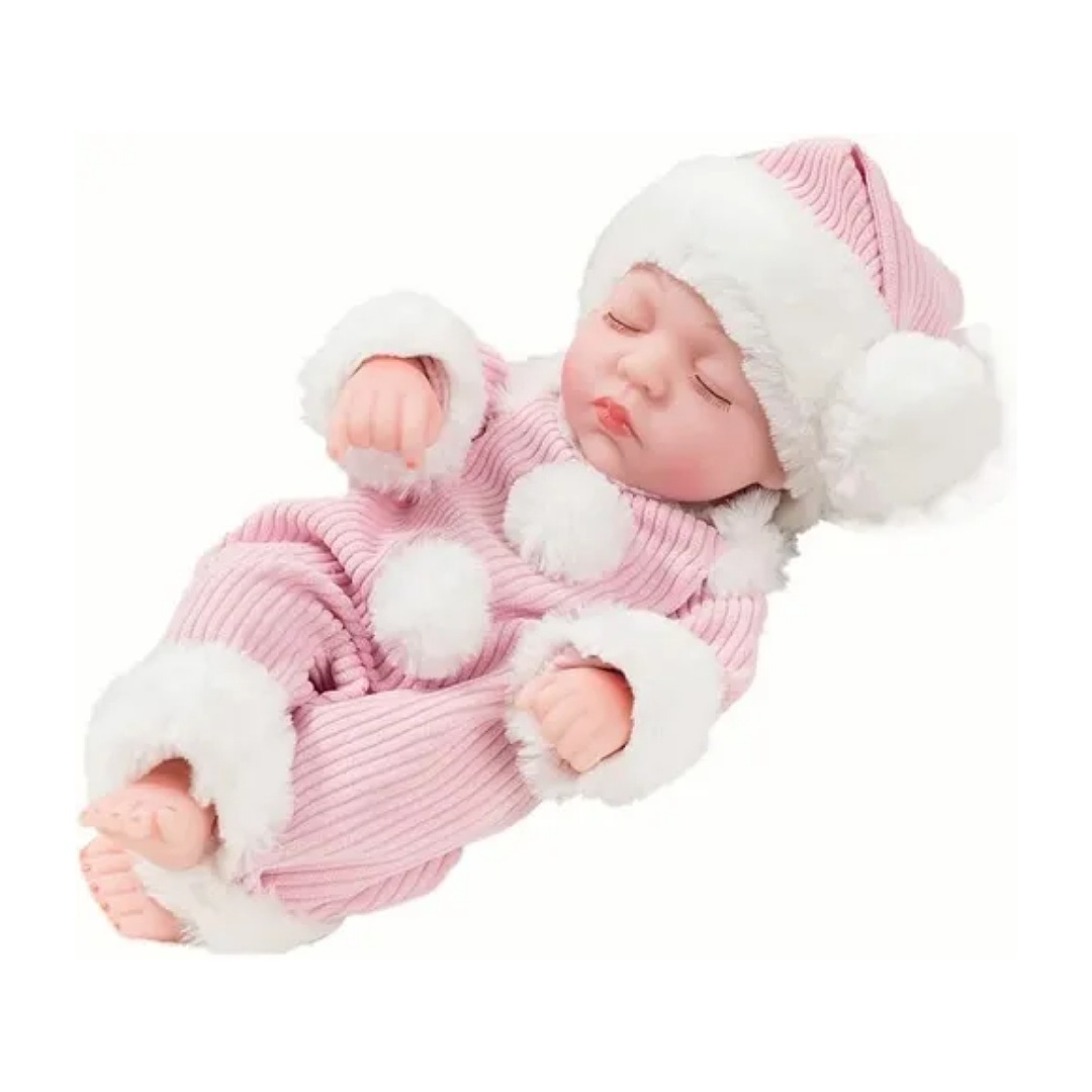 Bebé recién nacido con gorro de punto blanco y un par de zapatos blancos y  rosados.