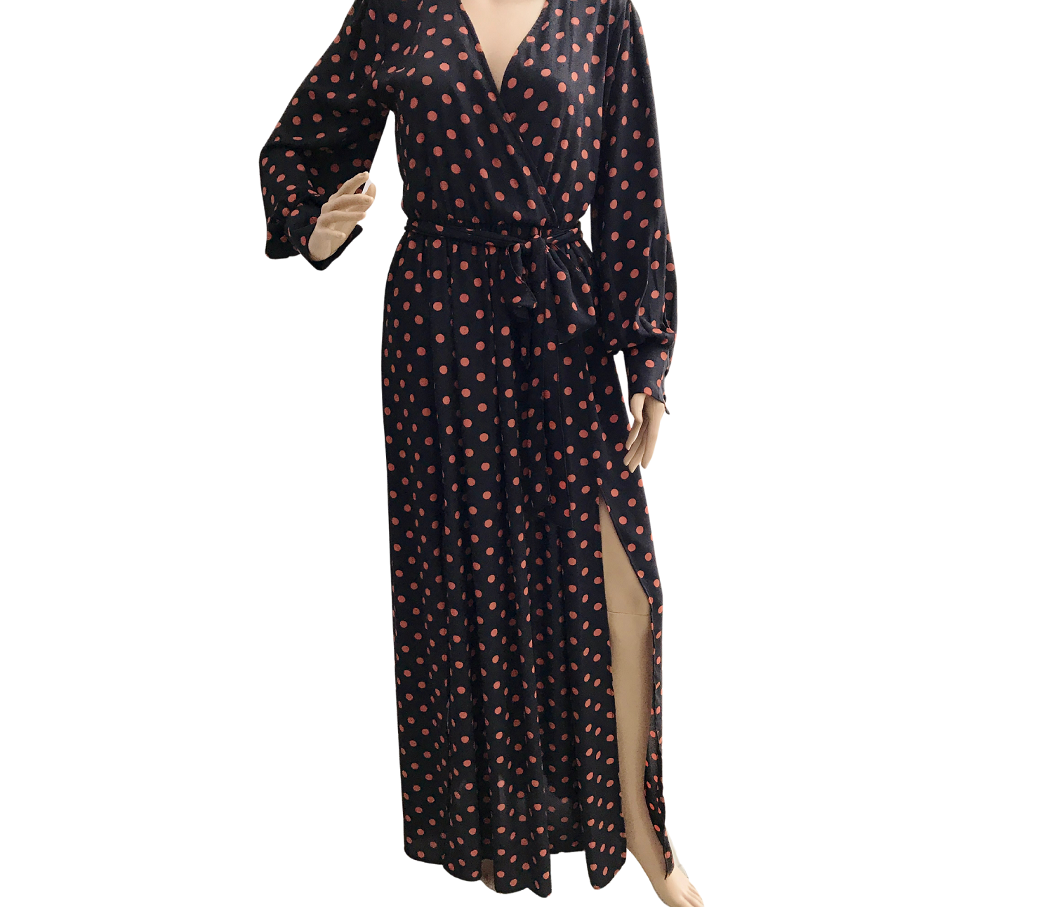 Vestido ligero largo formal negro con puntos abierto en ambas piernas