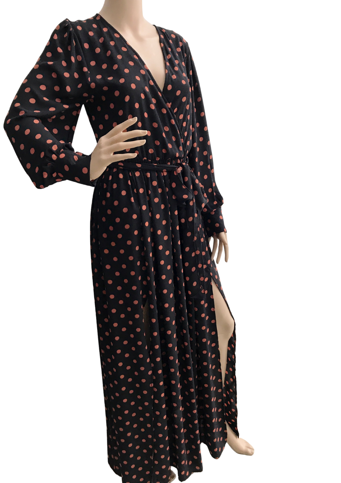 Vestido ligero largo formal negro con puntos abierto en ambas piernas