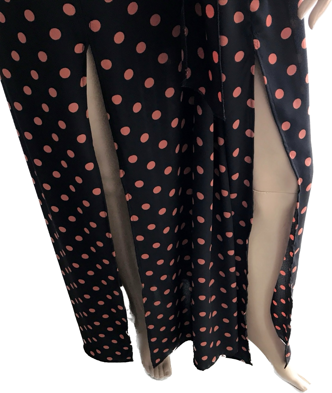 Vestido ligero largo formal negro con puntos abierto en ambas piernas