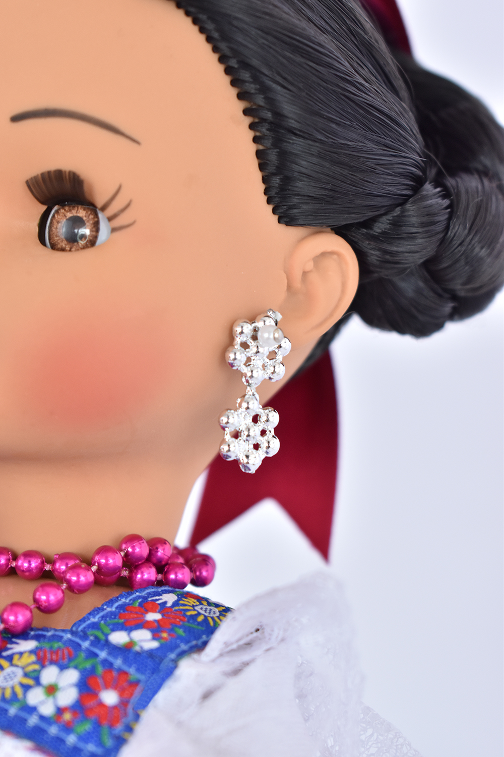 Eulalia Colecciones- Muñeca Mexicana Modelo Yucatán. Pieza de colección de 38 cm. Hecha a Mano. Creación Original, variedad de colores en telas, detalles y accesorios.