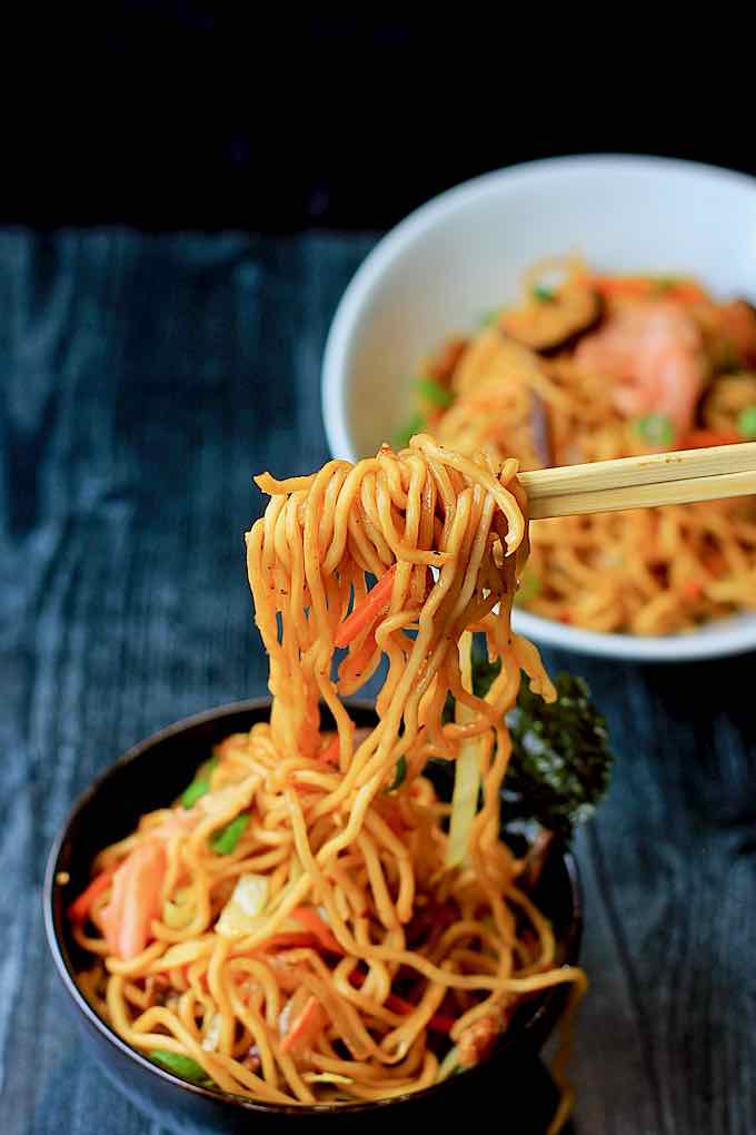 Sopa instantanea Yakisoba Pasta Sapporo Ichiban Chow Mein Instantaneo De 102 G. ( 3 Bolsas )