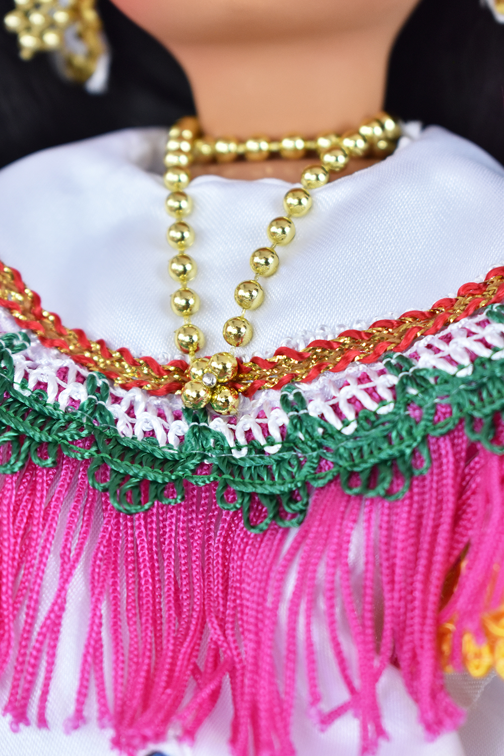 Eulalia Colecciones- Muñeca Mexicana Modelo Princesa Maya.  Pieza de colección de 38 cm. Hecha a Mano. Creación Original, variedad de colores en telas, detalles y accesorios.