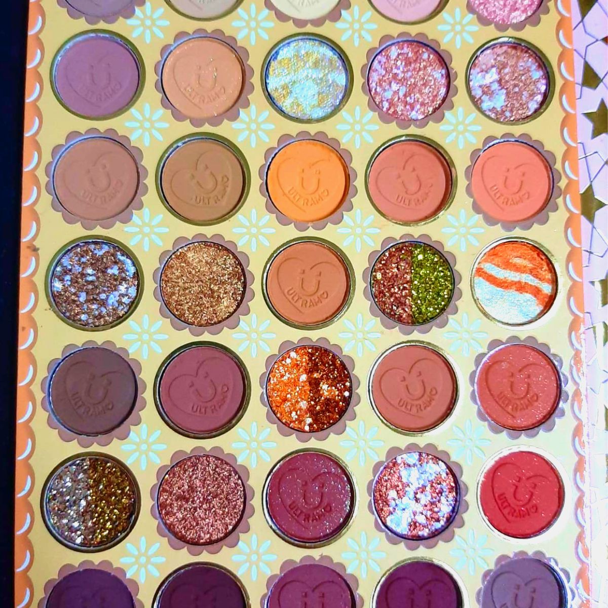 Paleta de sombras Ultramo 105 tonos