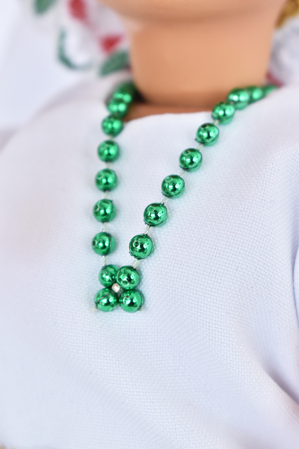 Eulalia Colecciones- Muñeca Mexicana Modelo Colima. Muñecas Típicas Mexicanas, México en bonitas muñecas, pieza de colección de 34 cm. Vestido Blanco con abanico de mimbre, accesorios varios colores.