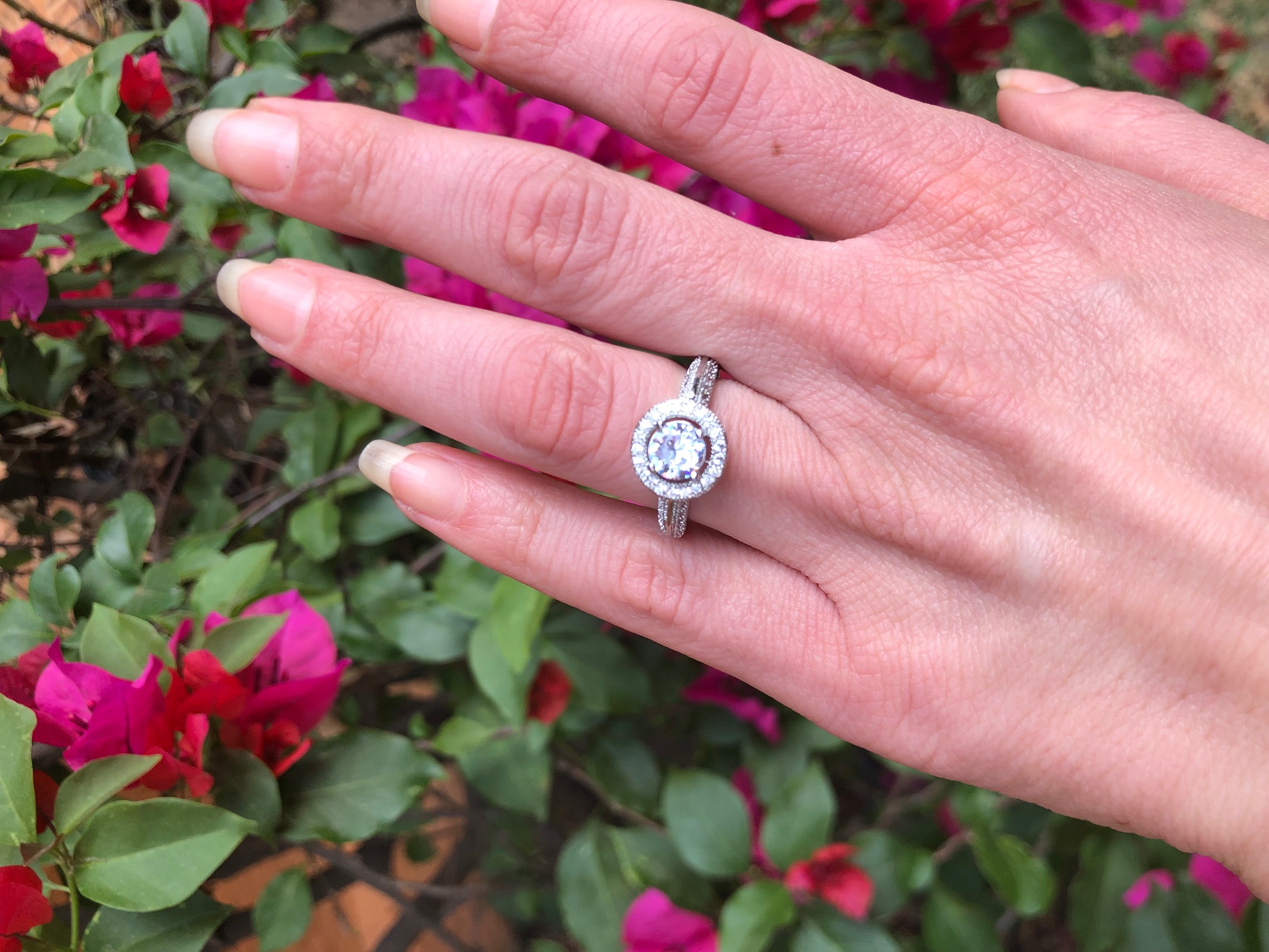 Anillo Promesa De  Zirconias Cúbicas Con Plata 925