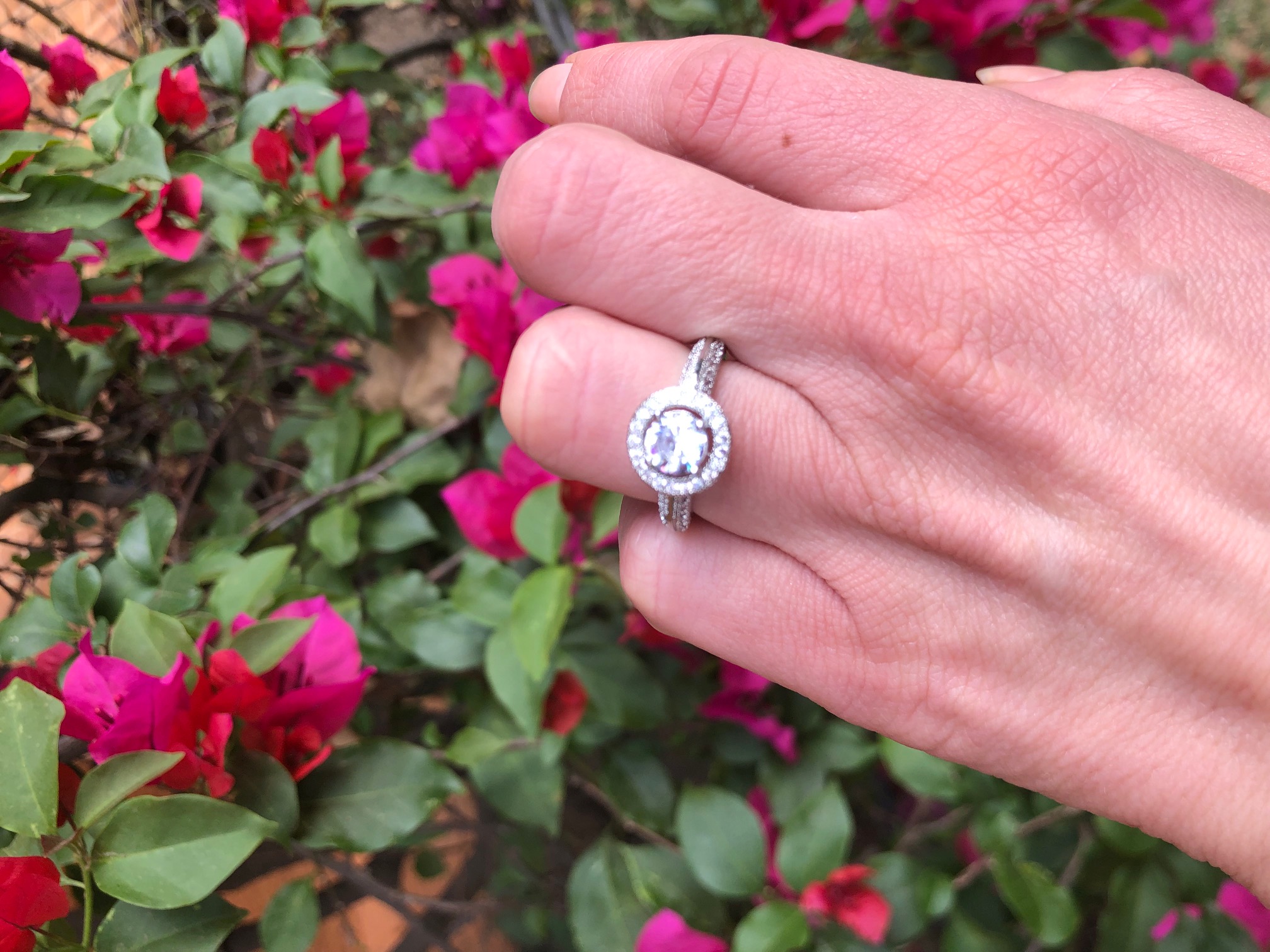 Anillo Promesa De  Zirconias Cúbicas Con Plata 925