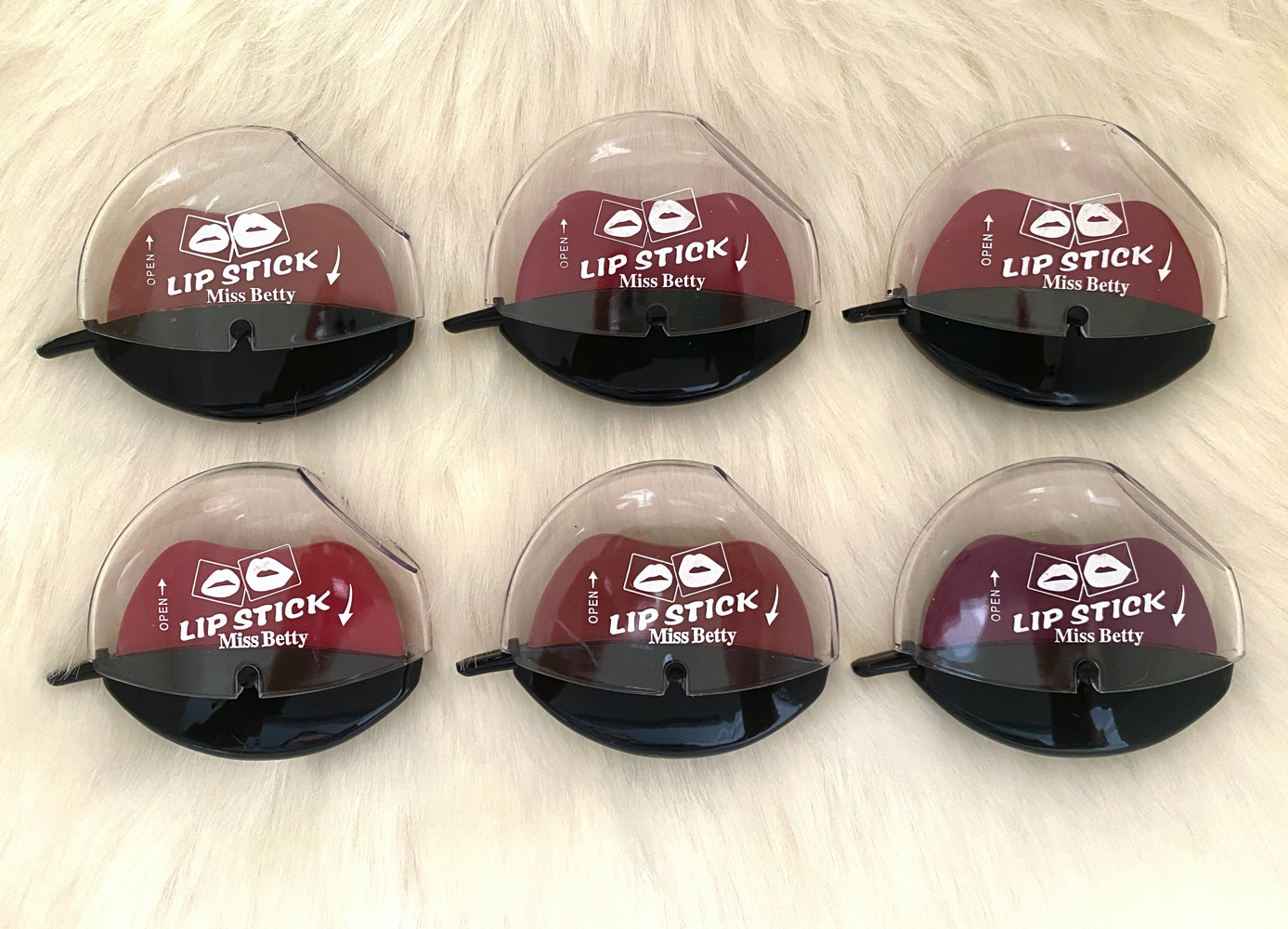 Caja De 12 Labiales Mágicos Lazy Lipstick Mate Con Forma De Labios