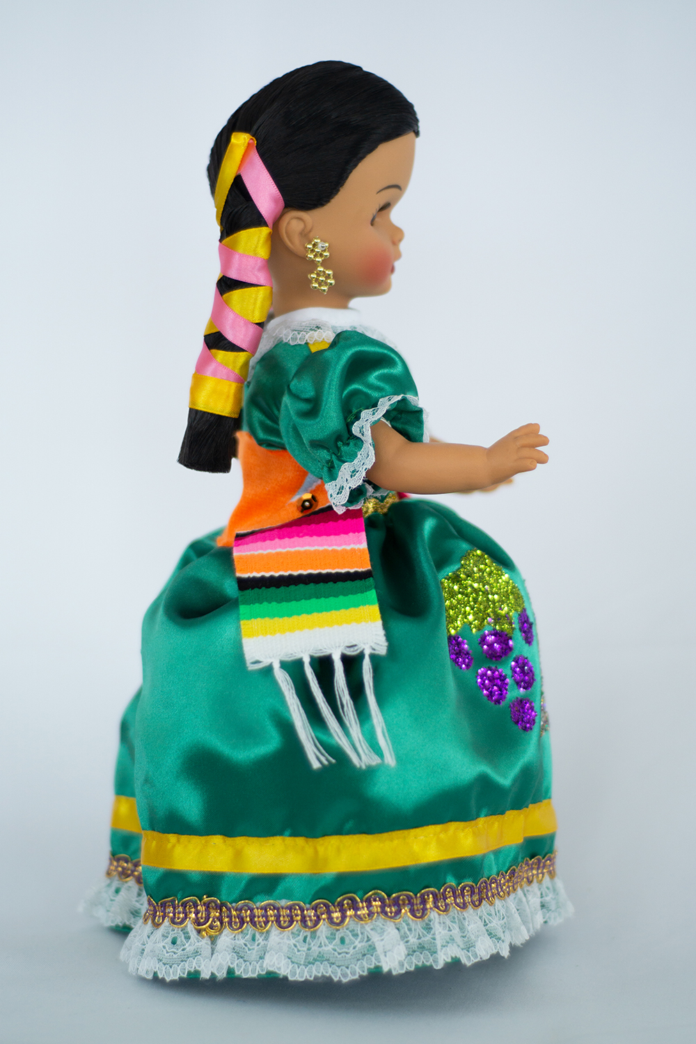 Eulalia Colecciones- Muñeca Mexicana Modelo Aguascalientes. Muñecas Típicas Mexicanas, México en bonitas muñecas, pieza de colección de 34 cm. Varios colores en ropa y accesorios.