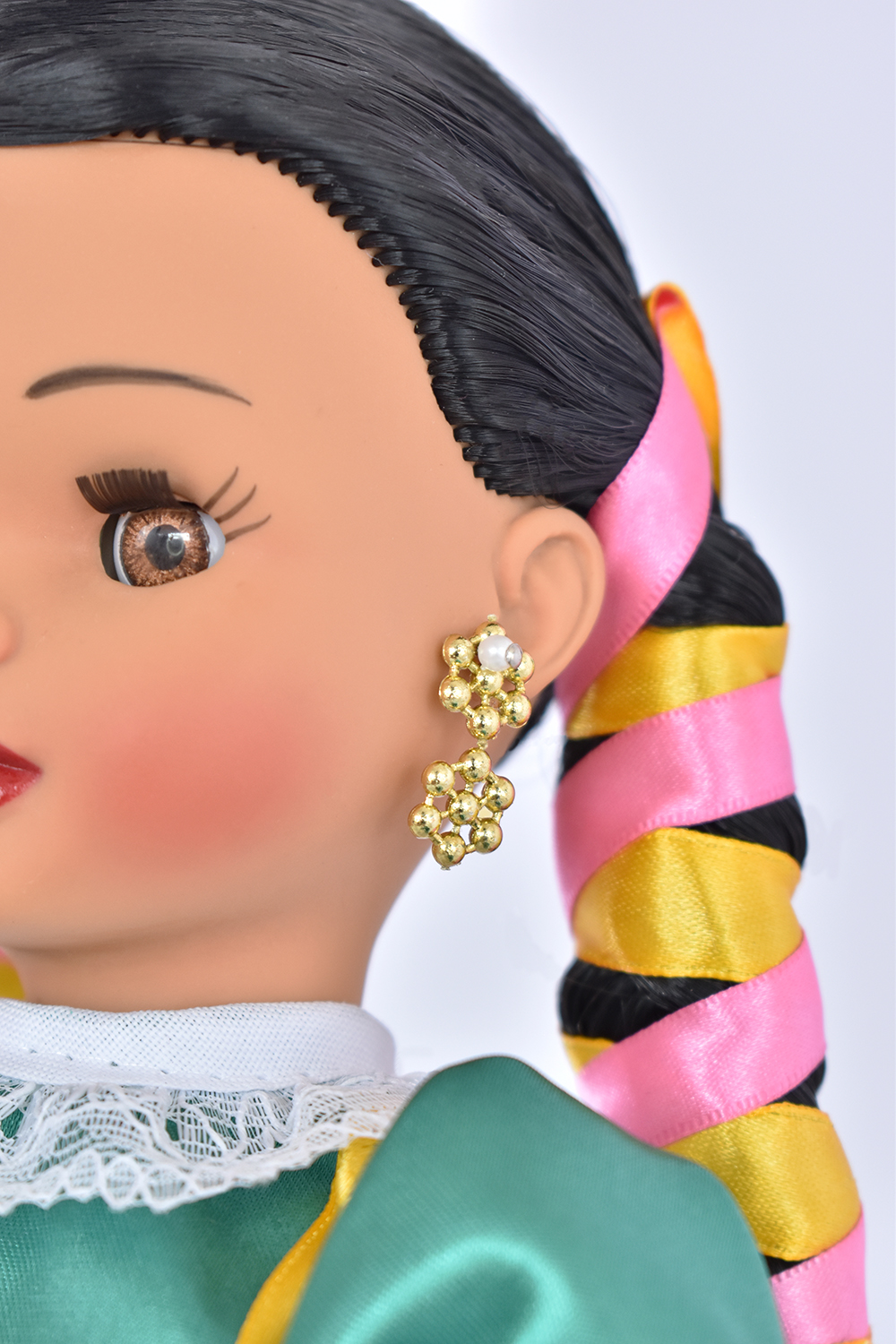 Eulalia Colecciones- Muñeca Mexicana Modelo Aguascalientes. Muñecas Típicas Mexicanas, México en bonitas muñecas, pieza de colección de 34 cm. Varios colores en ropa y accesorios.