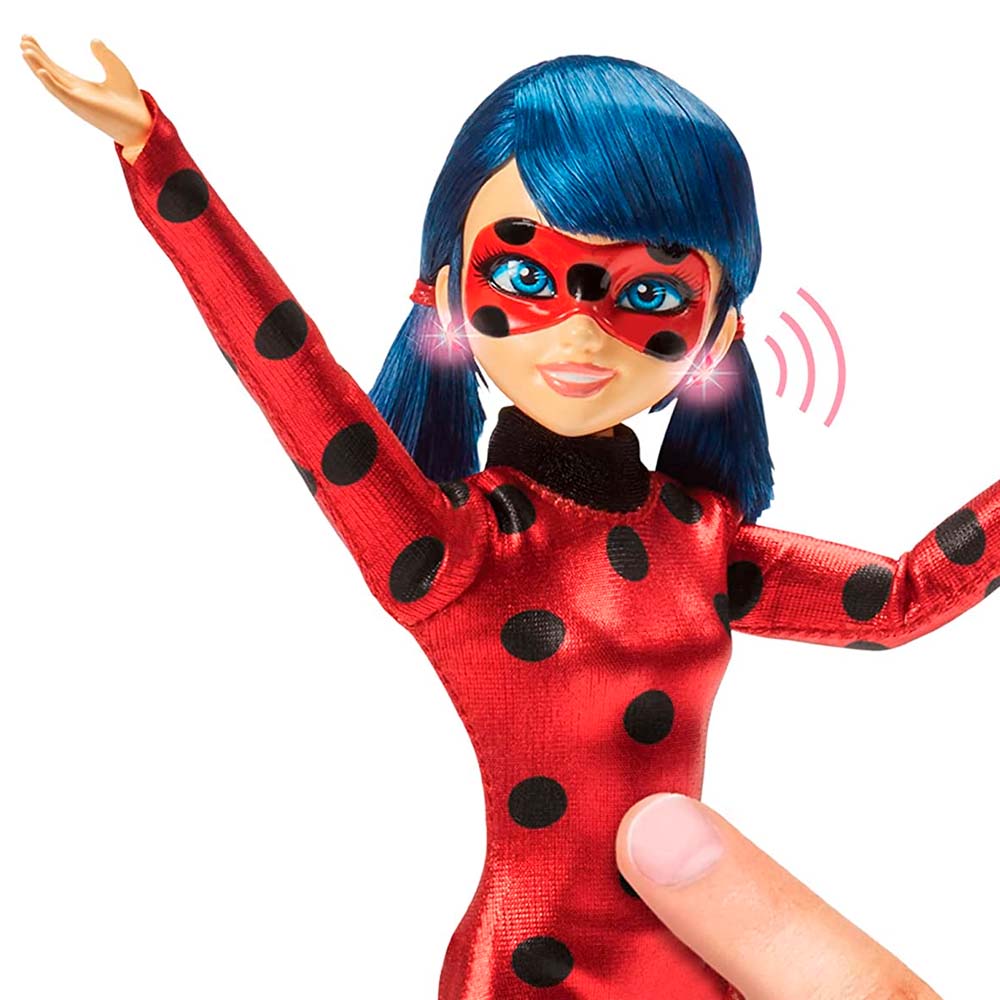 Muñeca Bandai Miraculous Ladybug Habla y Brilla  86968