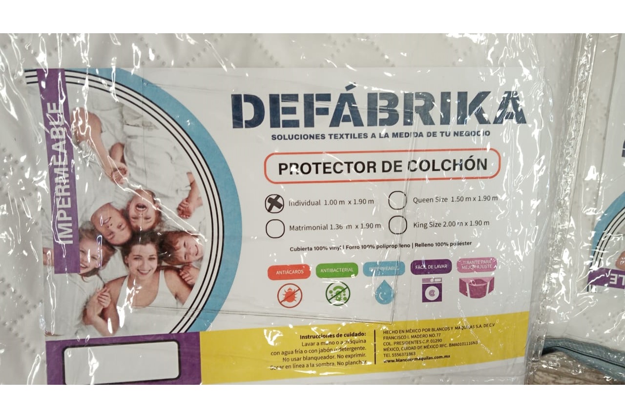 Cubre Colchón DEFÁBRIKA Impermeable Blanco Matrimonial