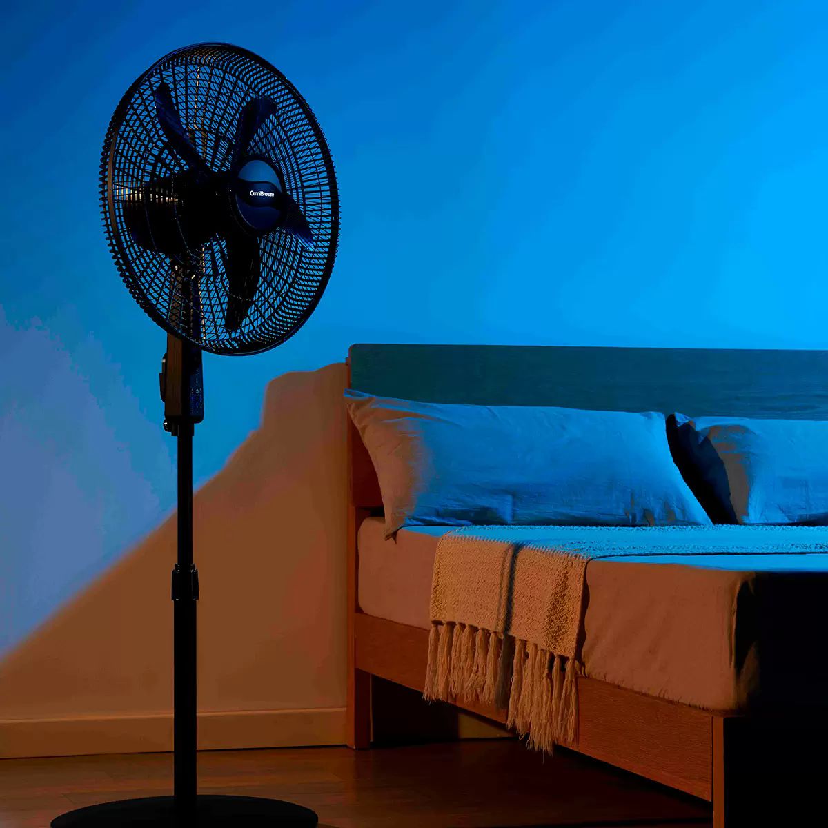 OmniBreeze , Ventilador de Pedestal , 4 velocidades