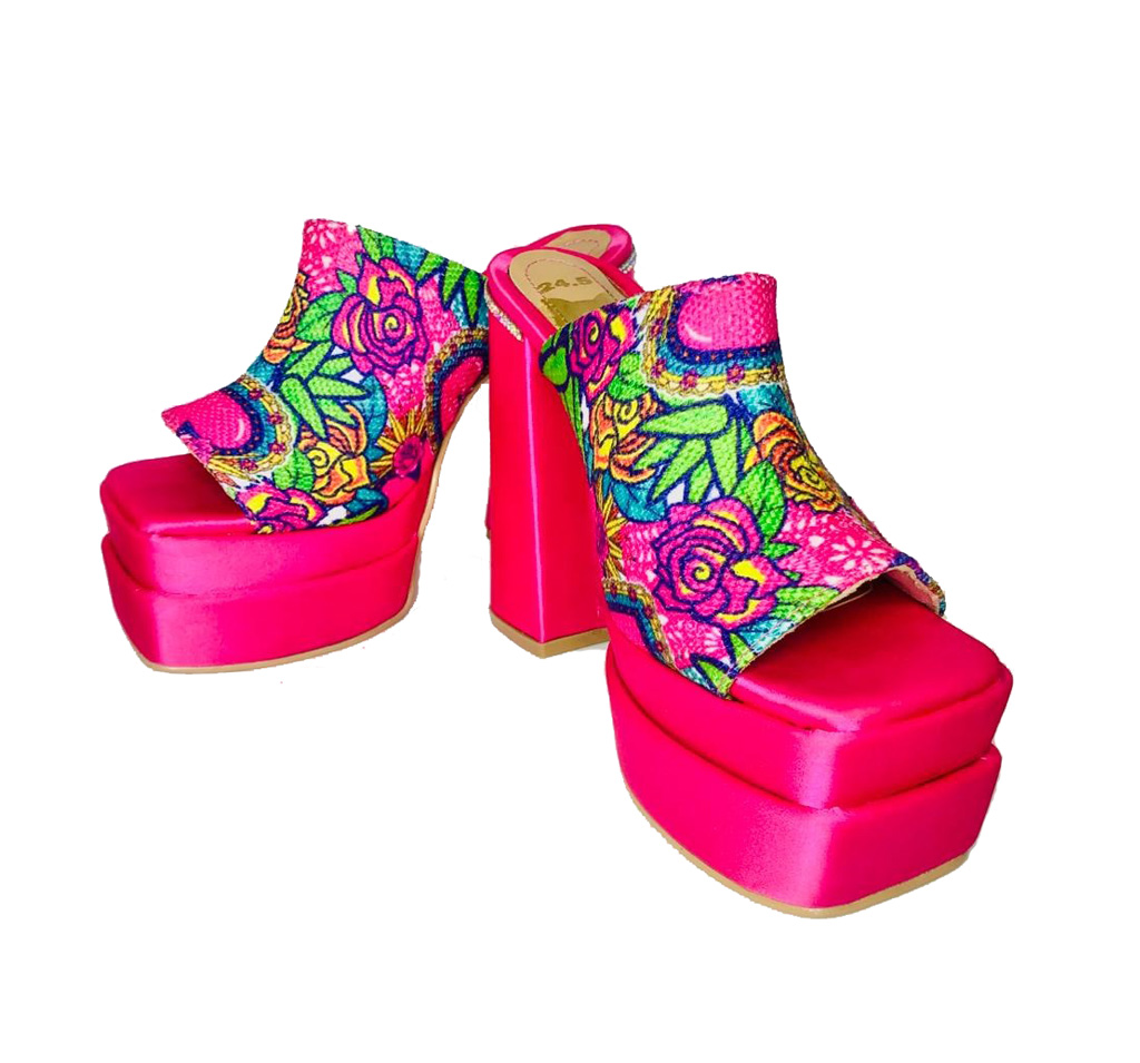 Zapatillas  mujer tipo Bratz  Suecos con plataforma , modelo a elegir.