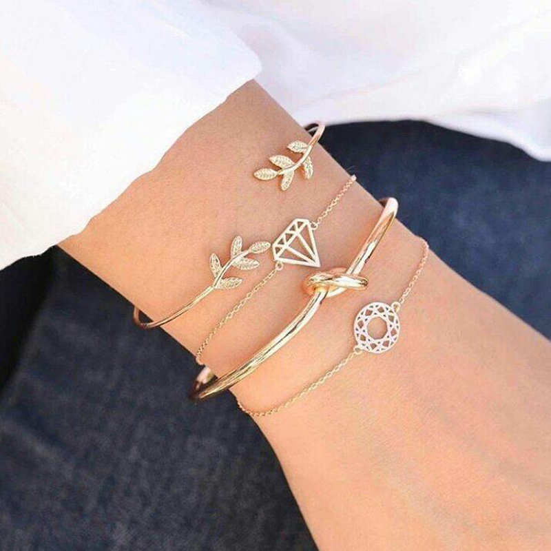 Pulseras Doradas En Forma De Diamante
