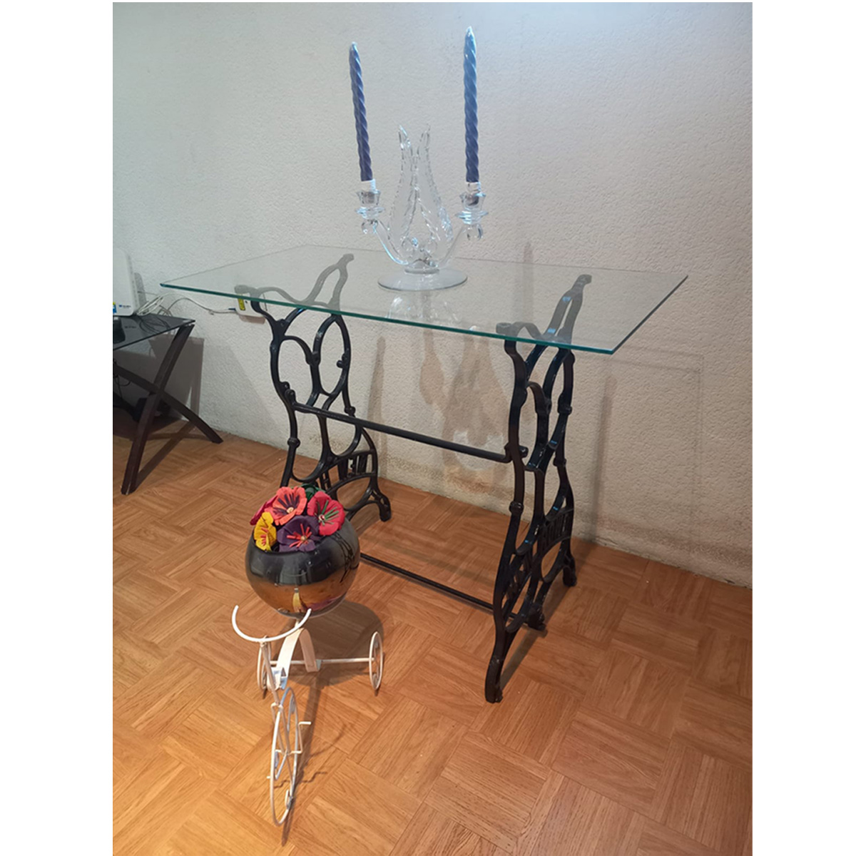 HL molmor, Mesa de centro o recibidor tipo maquina coser forja y base de cristal, mod101