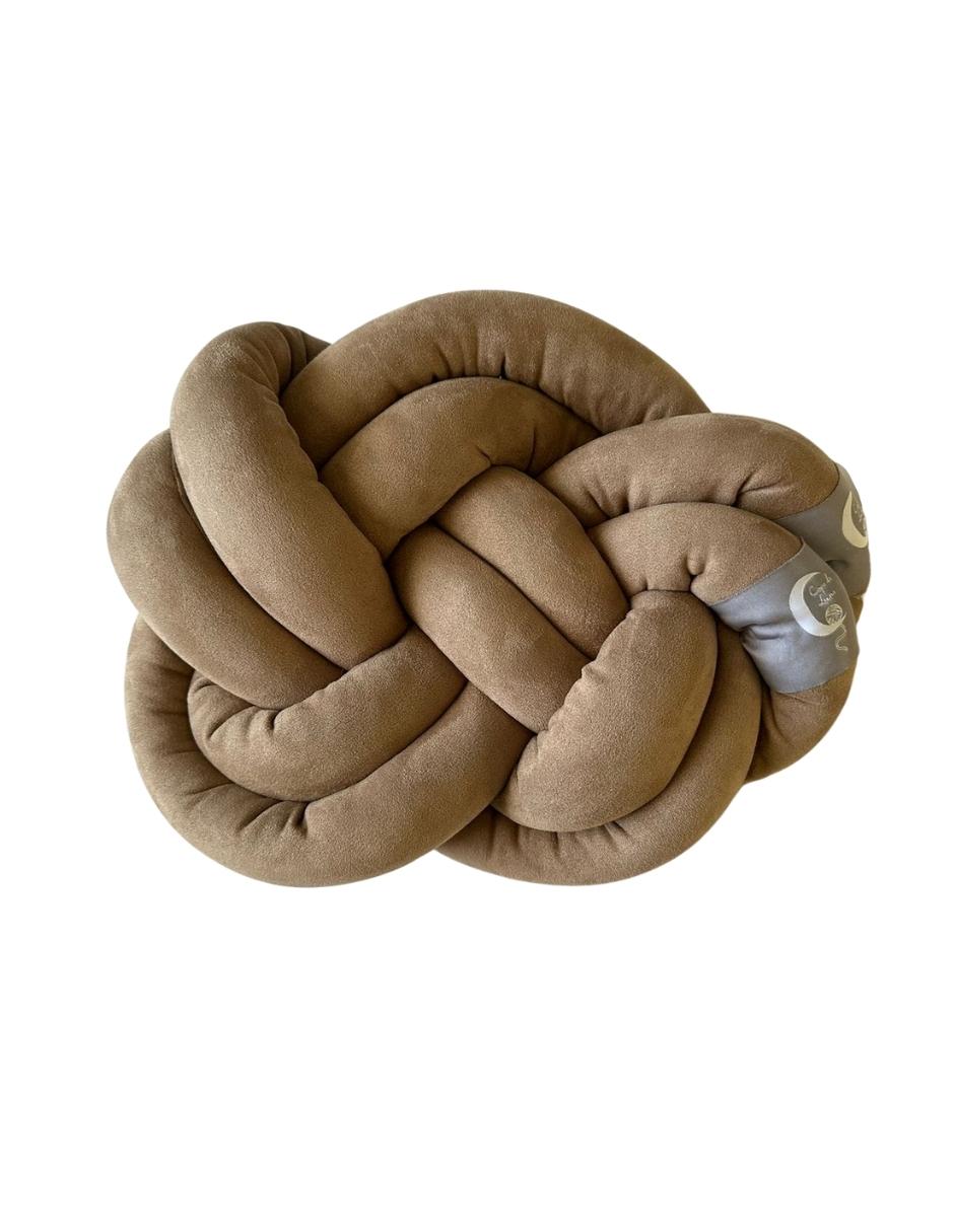 Cojín decorativo nudo doble para sala o recámara Copo de Luna.