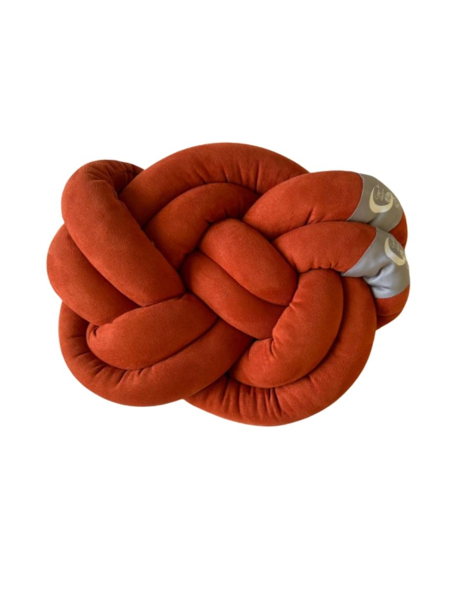 Cojín decorativo nudo doble para sala o recámara Copo de Luna.