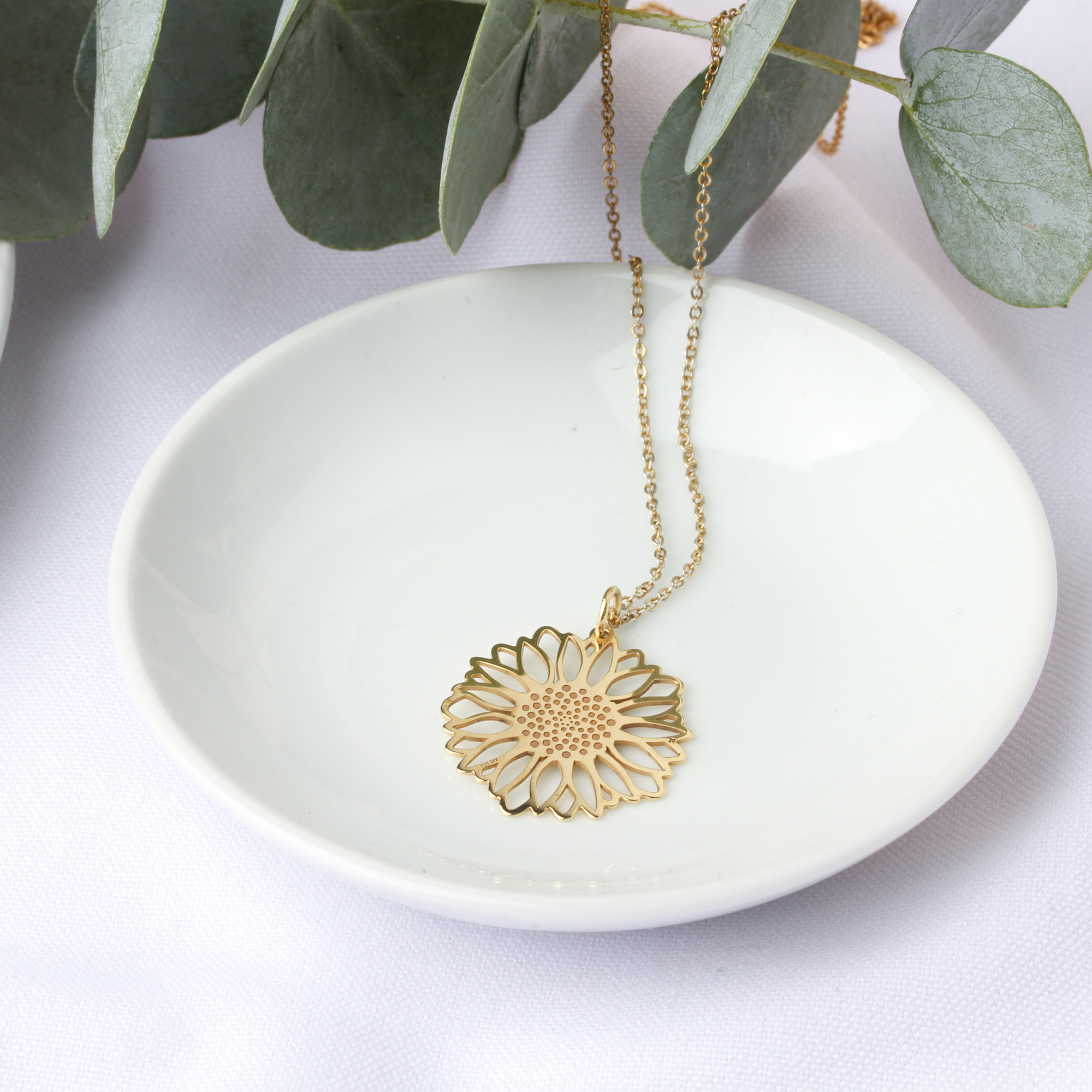 Dije Girasol de plata .925 con baño de oro y cadena, Colección Girasol, Joyería para Mujer de Anante Joyería