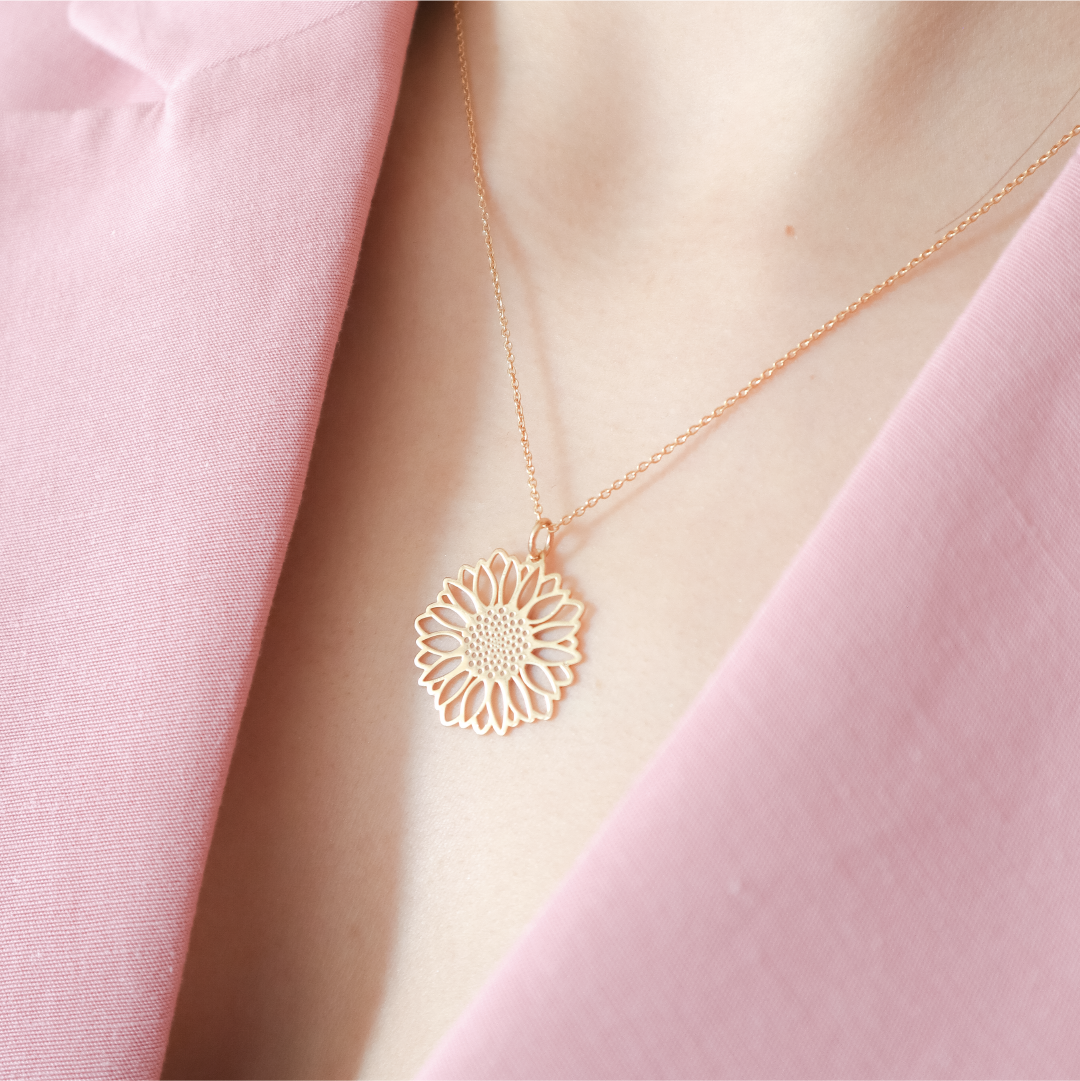 Dije Girasol de plata .925 con baño de oro y cadena, Colección Girasol, Joyería para Mujer de Anante Joyería