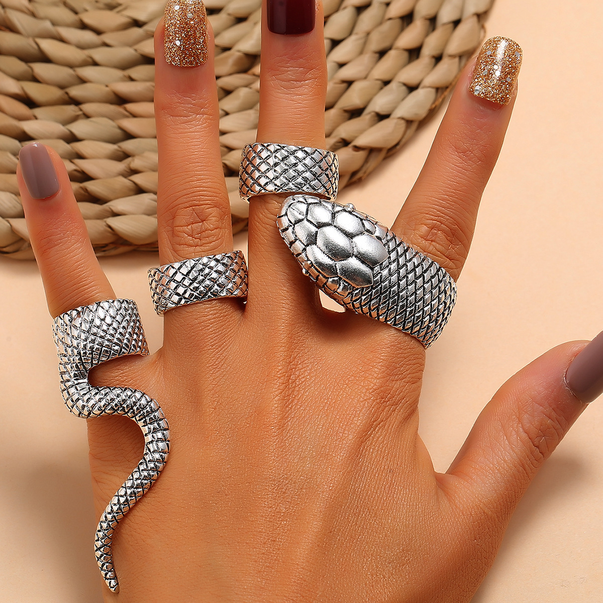 Anillo de 4 piezas con forma de Serpiente (Para 4 dedos)