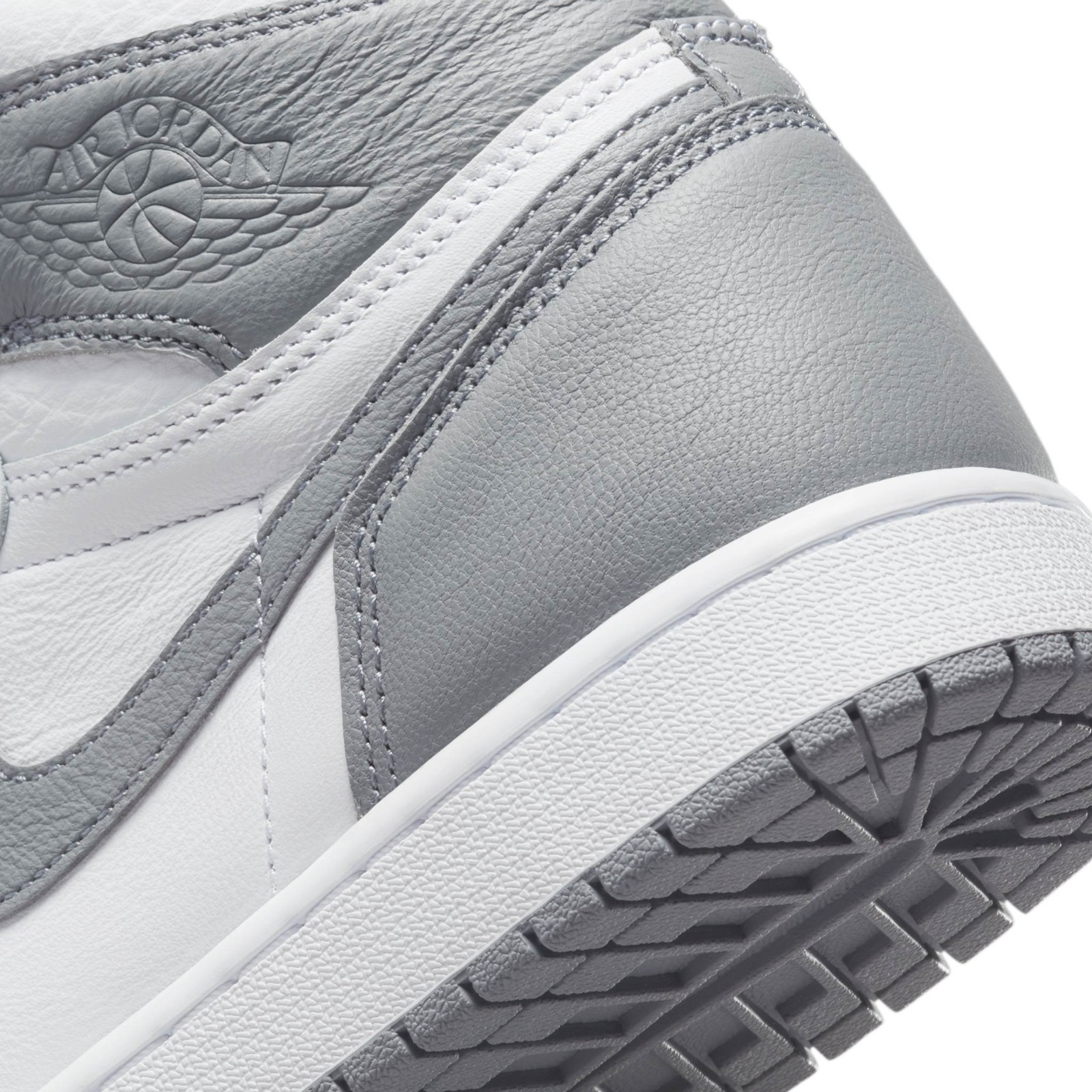 Tenis Air Jordan 1 Retro High OG Caballero Original 555088 037