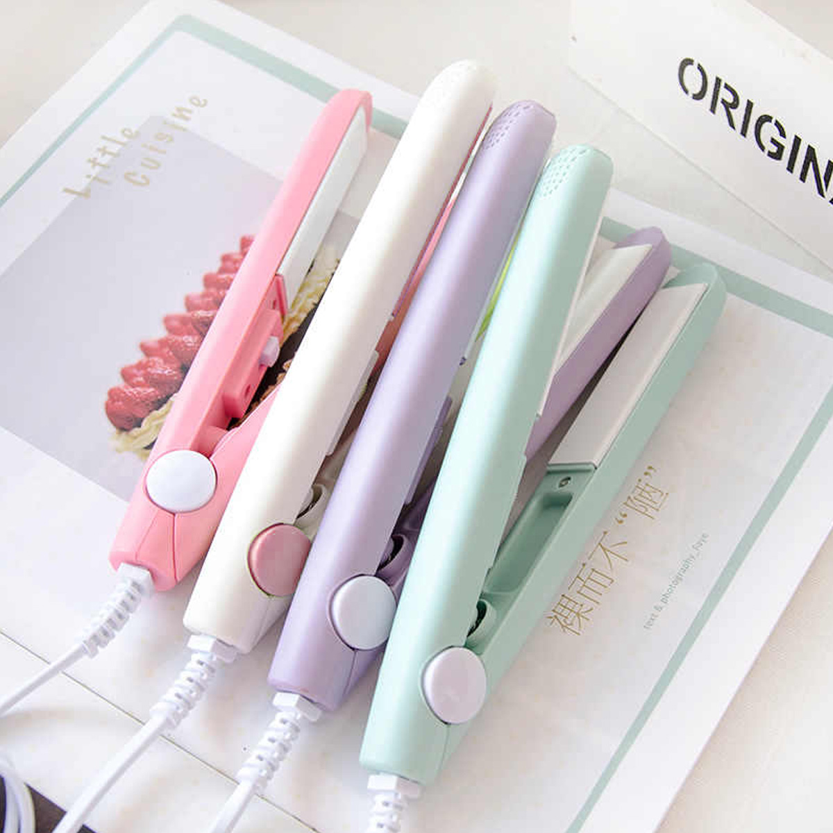 MINI PLANCHITA  DE VIAJE.