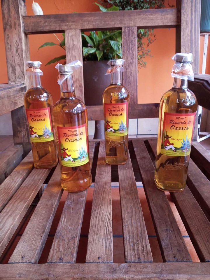 Botella Mezcal Sabores 1 LT Espadin Oaxaca Tamarindo, Fresa, Mango,