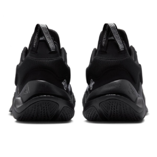 Tenis Nike Giannis Immortality 2 Negro Basketball Hombre