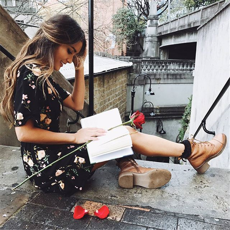 Vestido negro con flores