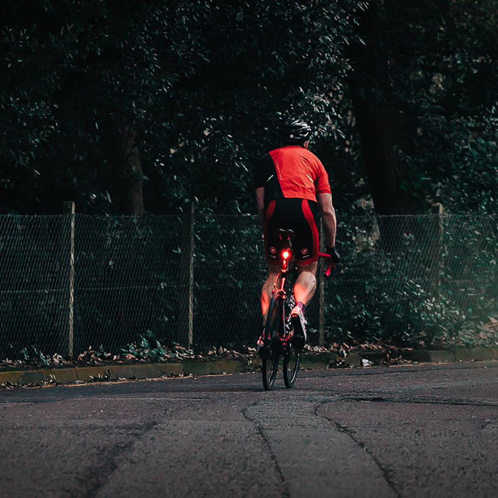 Luz Trasera Recargable para Bicicleta RN 120 Negra Olight