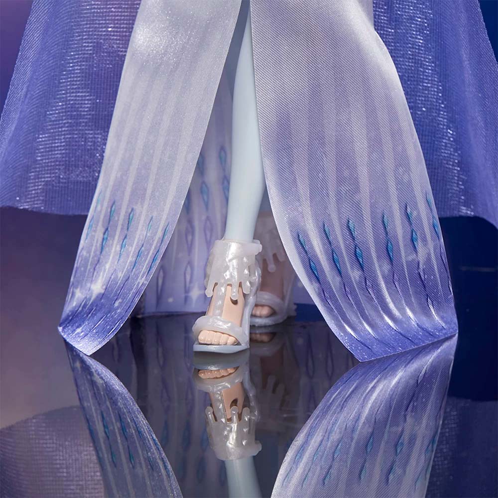 Muñeca Hasbro Elsa y sus Amigos Disney Frozen 