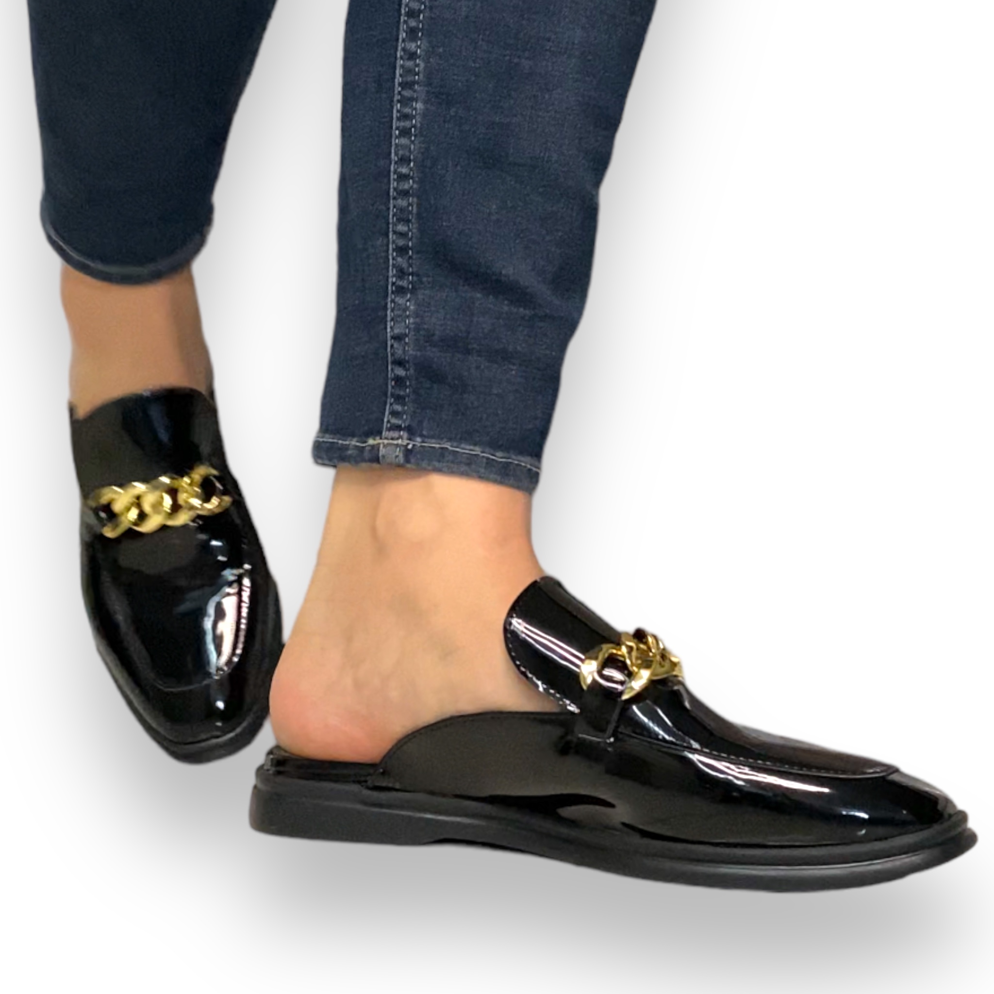 FLATS MULES CHAROL NEGRO CON CADENA DORADA DAVID SERRANO