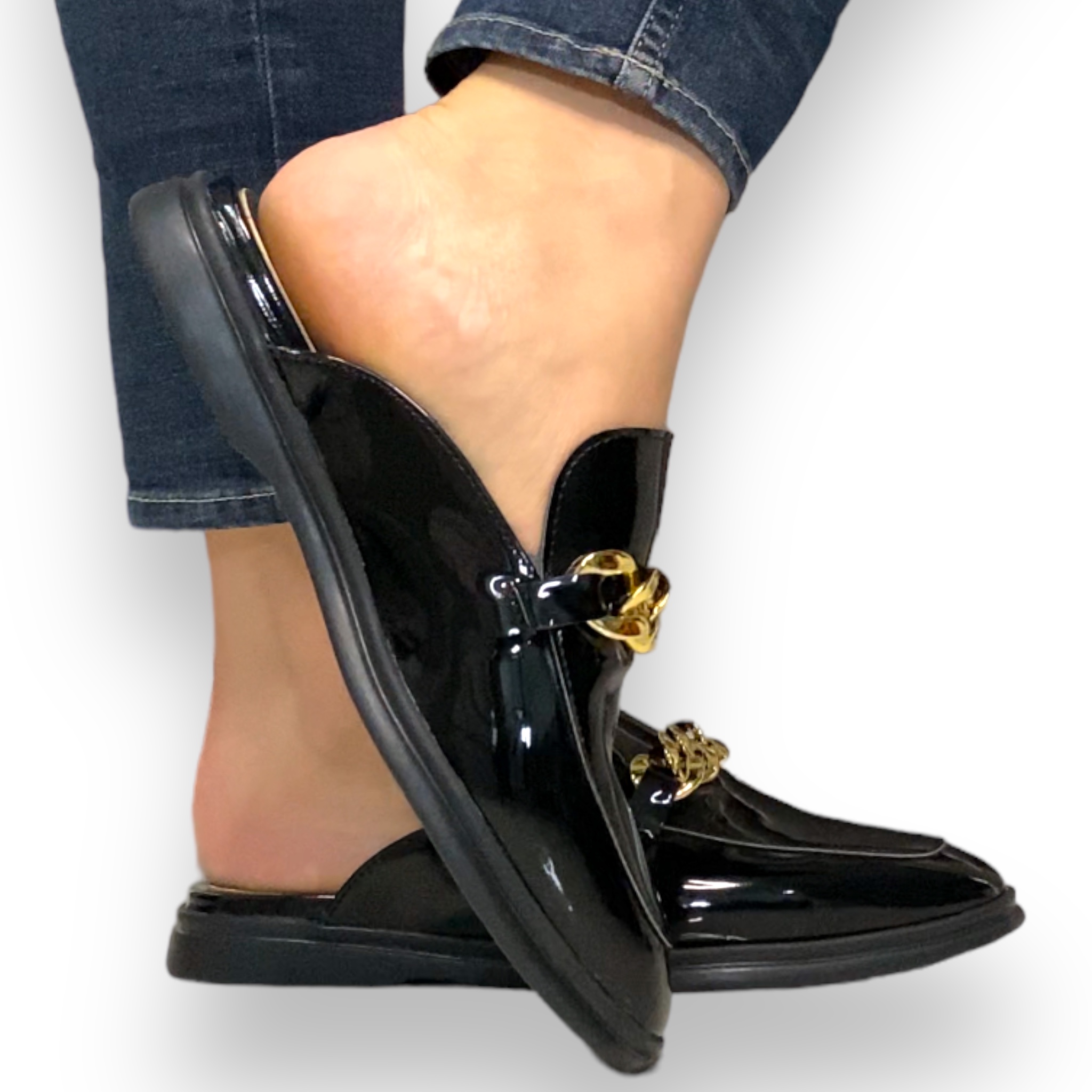 FLATS MULES CHAROL NEGRO CON CADENA DORADA DAVID SERRANO