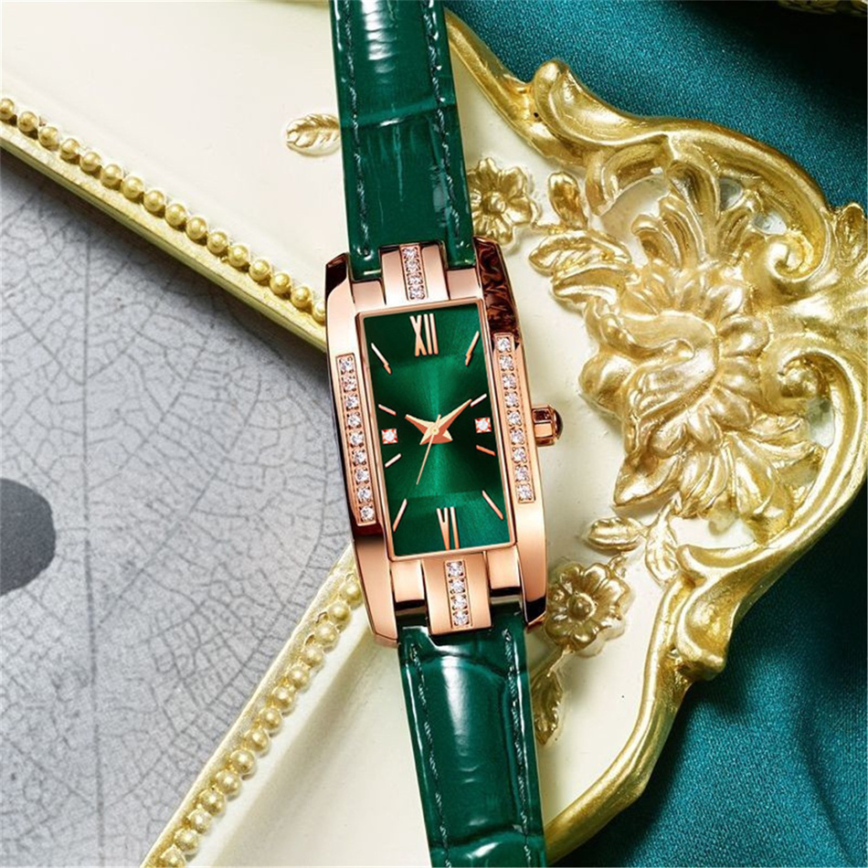 Elegante Reloj de pulso para Dama (Caja color oro, extensible de piel color verde esmeralda)