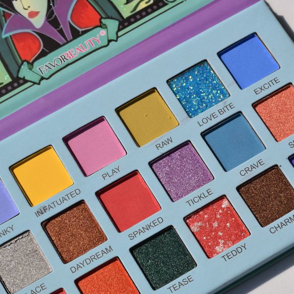  Paleta de sombras Favor Beauty Villanas