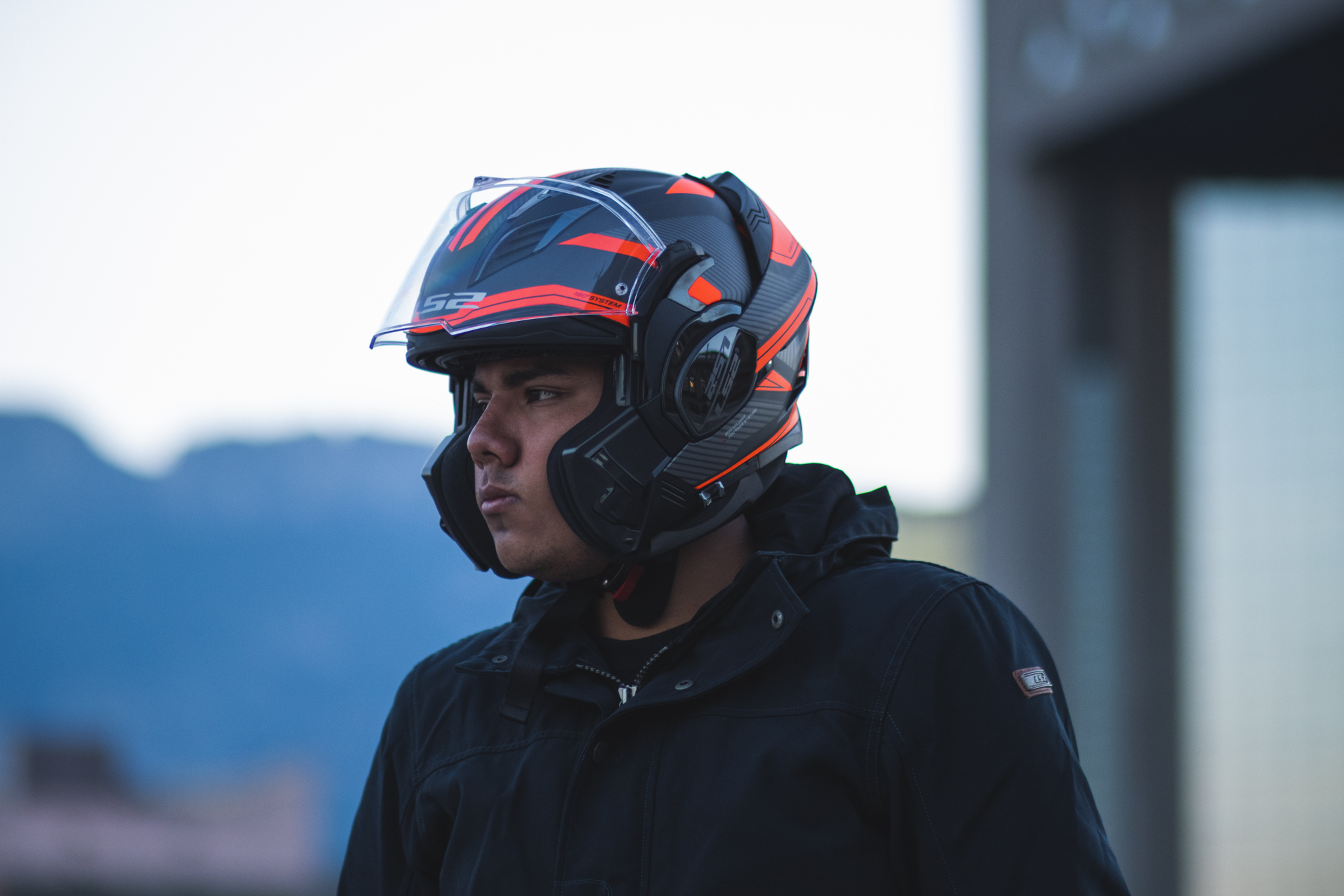 CASCO ABATIBLE LS2 VALIANT II REVO BLANCO ROJO