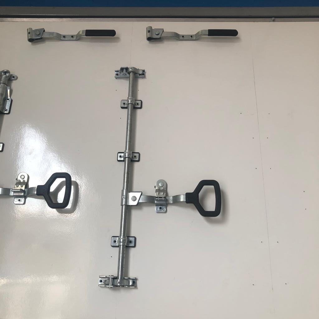 Cerrojo Herraje Caja Seca Camión De 3/4 Galvanizado