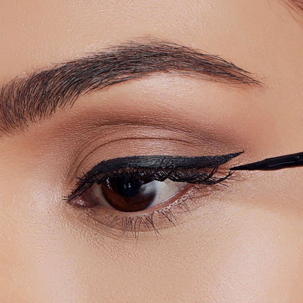 Delineador Liquido Plumón Vogue Coloríssimo Negro 4 Ml